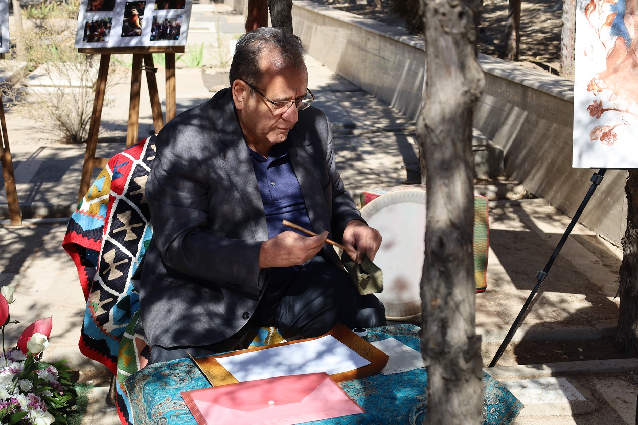 1 - مراسم چهلم پروفسور هرمز شمس