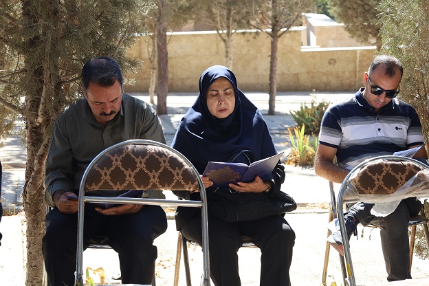   2 - مراسم چهلم پروفسور هرمز شمس 