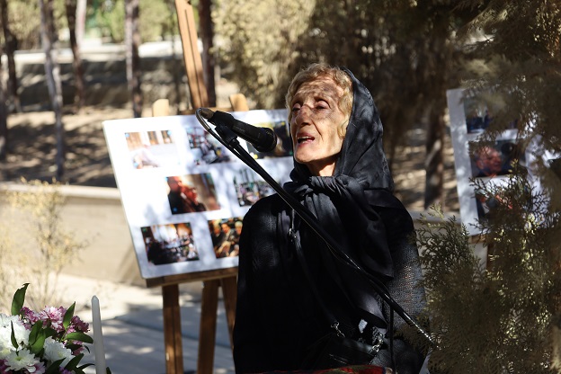  3- مراسم چهلم پروفسور هرمز شمس 